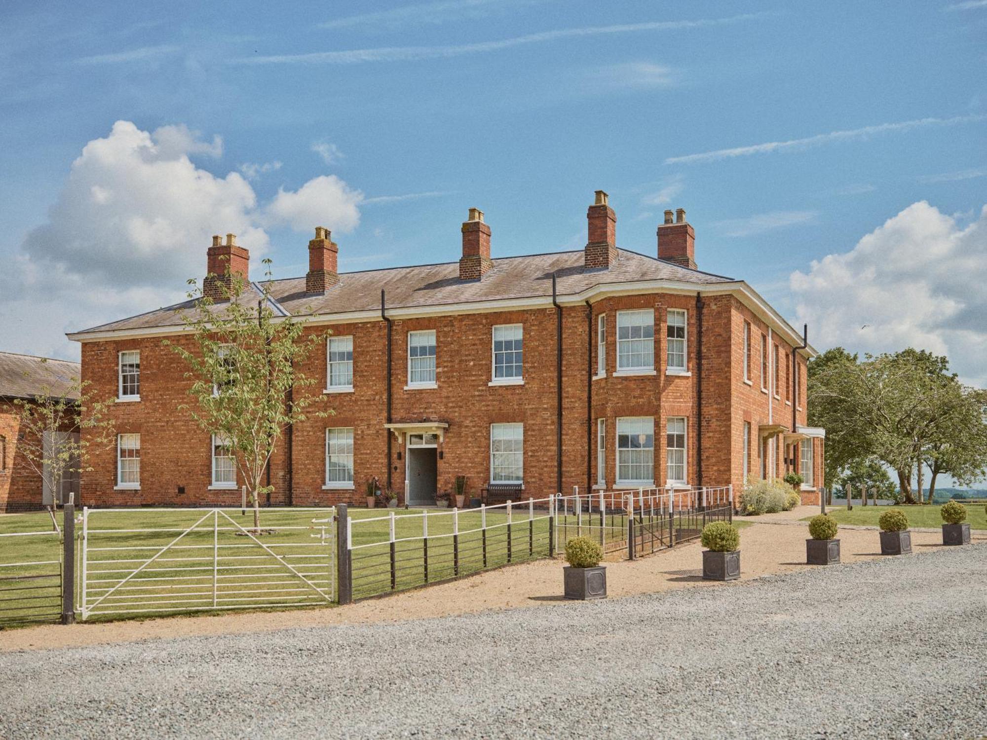 Constantine House 호텔 탬워스 외부 사진
